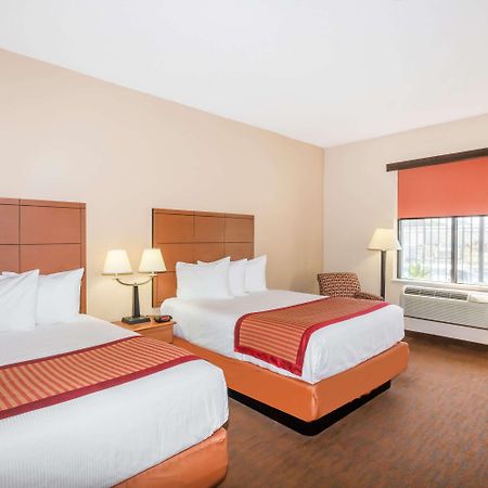 Baymont By Wyndham Savannah/Garden City Port Wentworth Extérieur photo