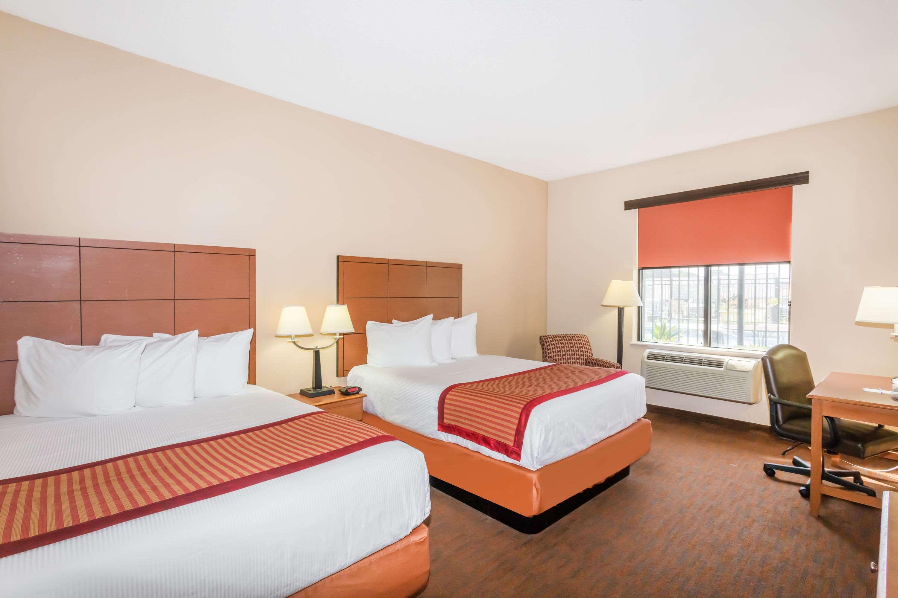 Baymont By Wyndham Savannah/Garden City Port Wentworth Extérieur photo