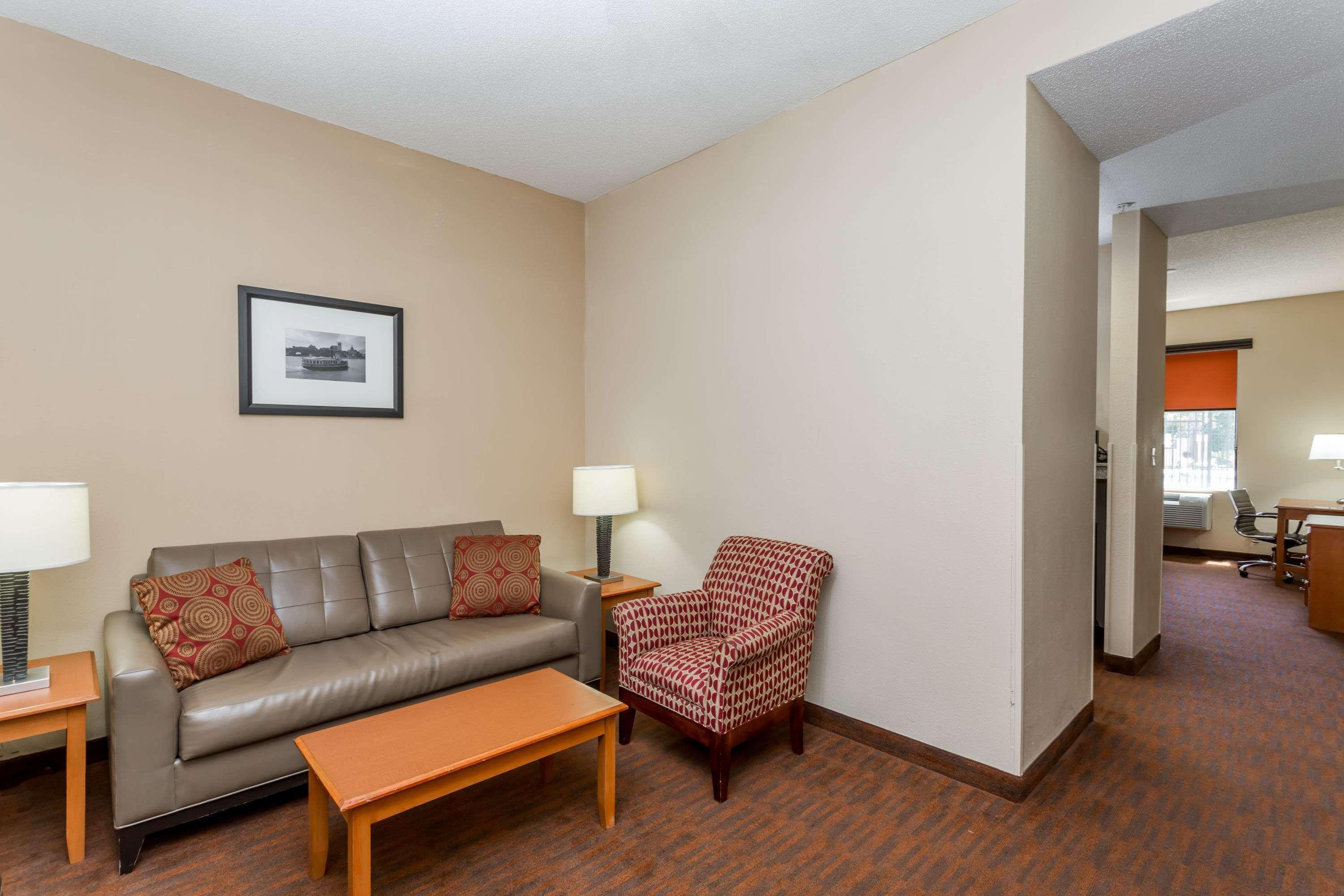 Baymont By Wyndham Savannah/Garden City Port Wentworth Extérieur photo