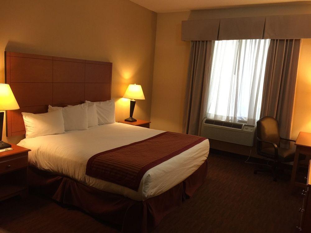 Baymont By Wyndham Savannah/Garden City Port Wentworth Extérieur photo